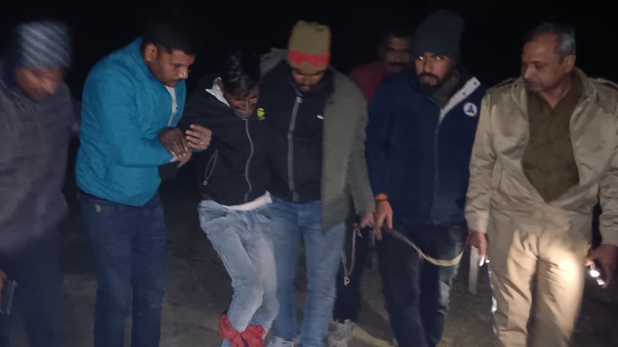 one robber got injured in police encounter in Barabanki.