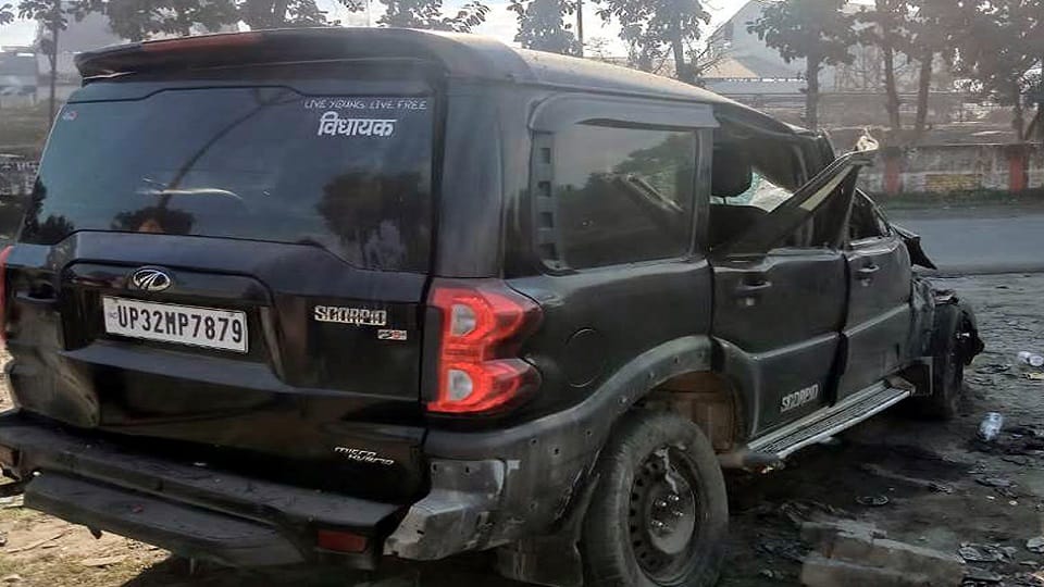 man dies as overspeed Scorpio overturns on road in lakhimpur kheri