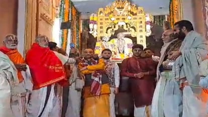 एकादशी पर खुला वैकुंठ द्वार: भगवान रंगनाथ ने भक्तों को दिए दर्शन: जीवात्मा को वैकुंठ धाम जाने का मिलता रास्ता Lord Ranganath appeared to devotees at Vaikuntha gate on Ekadashi in Vrindavan