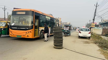 Gorakhpur traffic Encroachment removed from Golghar road