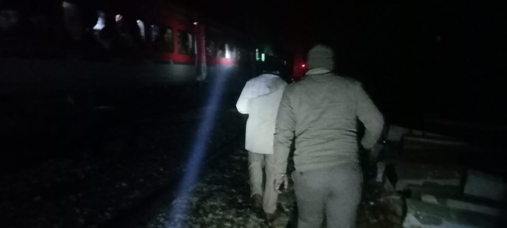 Etawah Train Fire, Information about fire in the train created panic, Officials ran, train was dispatched afte