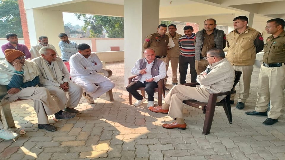 People of village Gudhan took big decision in Panchayat in Rohtak, Impersonation, Baba and junkyard banned