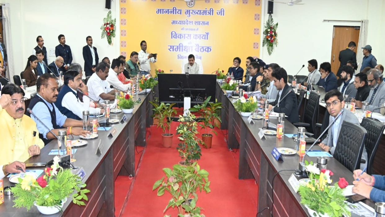 CM Mohan Yadav Says Plan traffic arrangements for Simhastha 2028 arrangements easy darshan in Mahakal temple