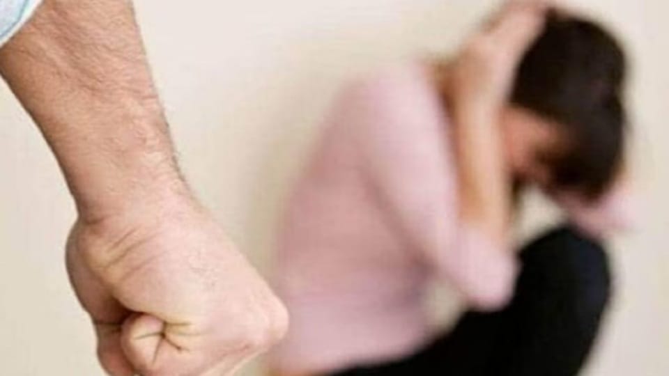 Lucknow News: Pregnant woman beaten with sticks, newborn dies after delivery, injury confirmed in PM report