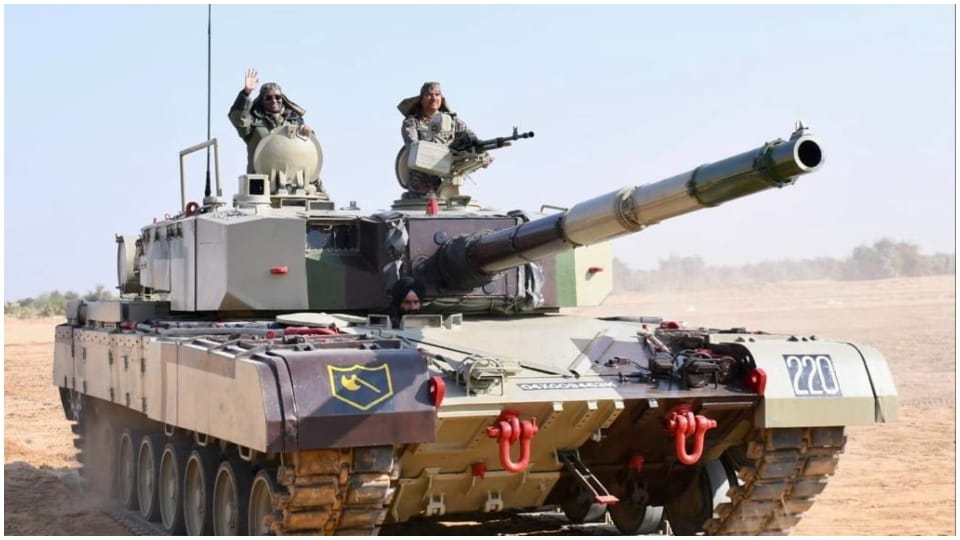 President Draupadi Murmu visited Pokhran Rode on Arjun tank