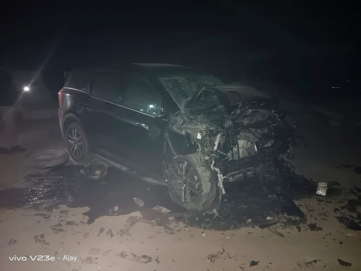 Road Accident: Speeding car collides with divider, driver dies on the spot, one injured