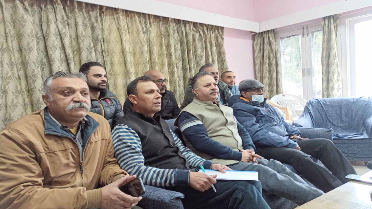 Kushal Jethi said Businessmen in the city should themselves demolish their illegal occupations.