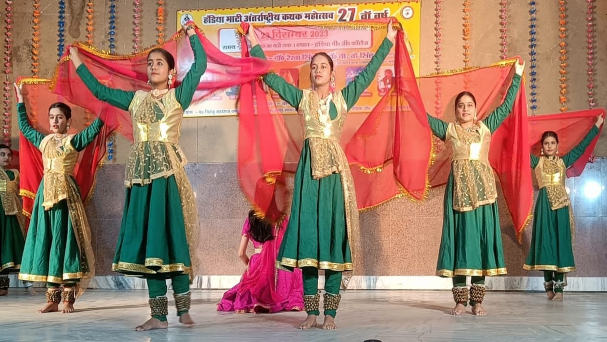 International Handiya Mati Mahotsav was resounding with the sound of Ghunghuru-Tabla