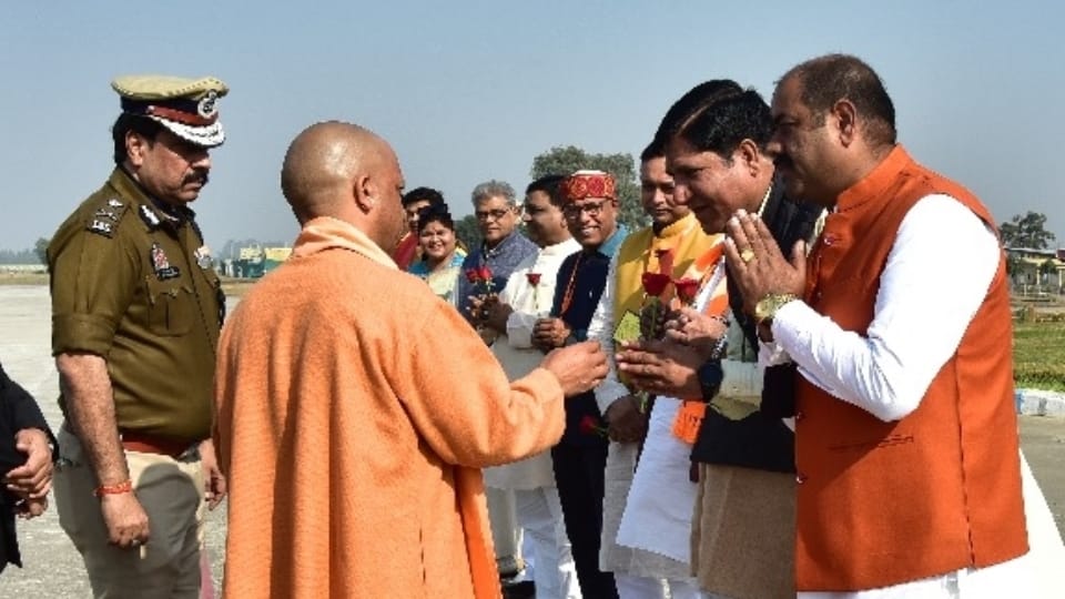 CM Yogi Adityanath met BJP leaders at Bareilly Airport