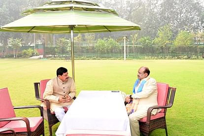 MP Politics: एमपी में मंत्रिमंडल का विस्तार कल, मोहन यादव कैबिनेट के मंत्री दोपहर में लेंगे शपथ MP Politics: CM on Delhi tour, meets Lok Sabha Speaker, will discuss with high command regarding cabinet