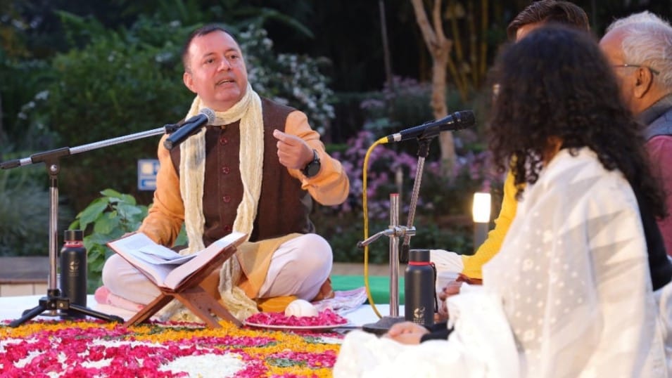 gita jayanti event iim bhagavad gita lessons by professor himanshu rai