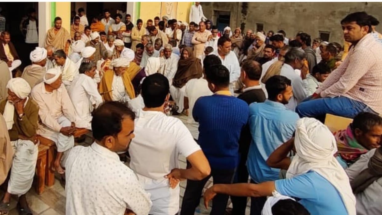 Hansi: Villagers of Masoodpur held a meeting regarding installation of digital meters