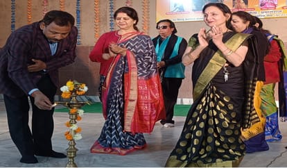 International Handiya Mati Mahotsav was resounding with the sound of Ghunghuru-Tabla