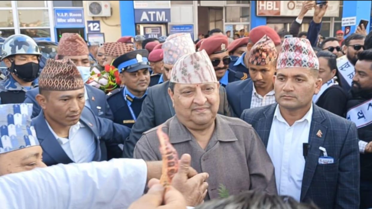 Nepal former king Gyanendra welcomed in Bhairahawa