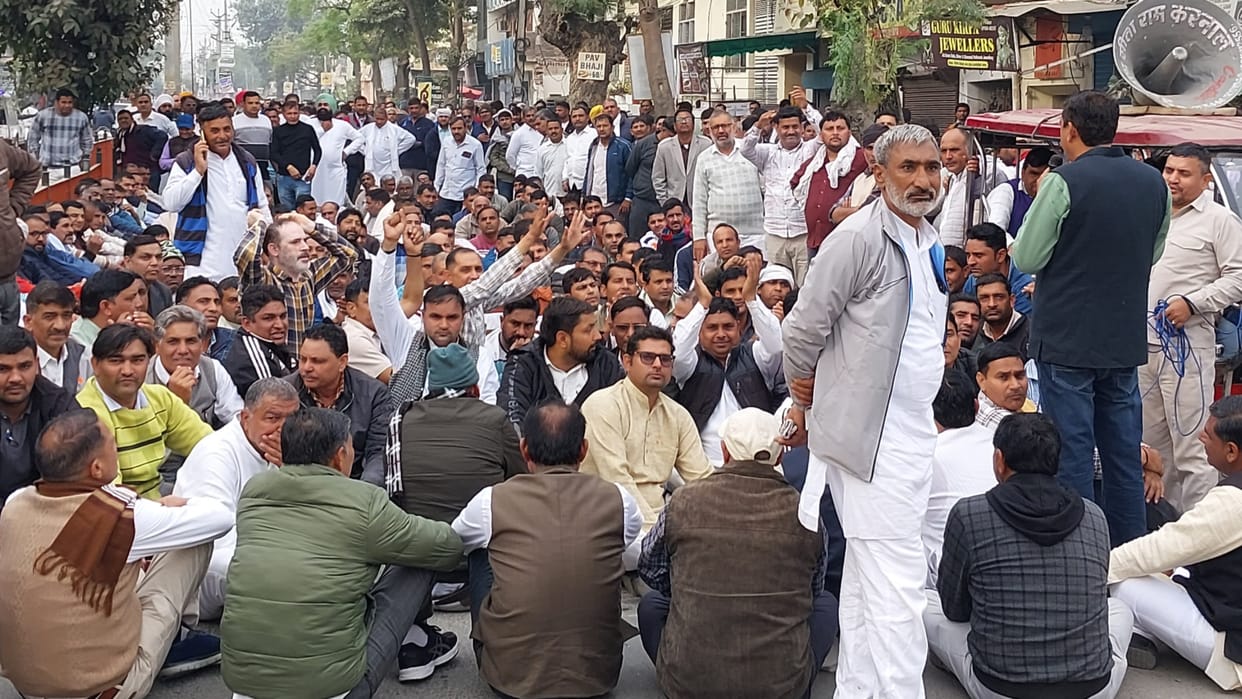 Haryana: Police stopped roadways workers traveling to CM residence
