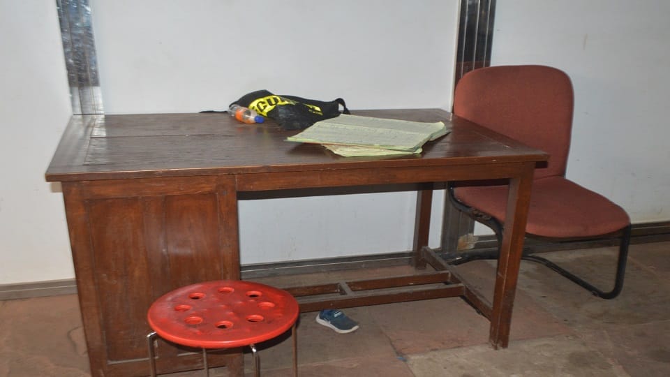 Covid-19 JN.1 Variant What kind of alert is this on Taj Booths are lying empty Antigen test was not even done