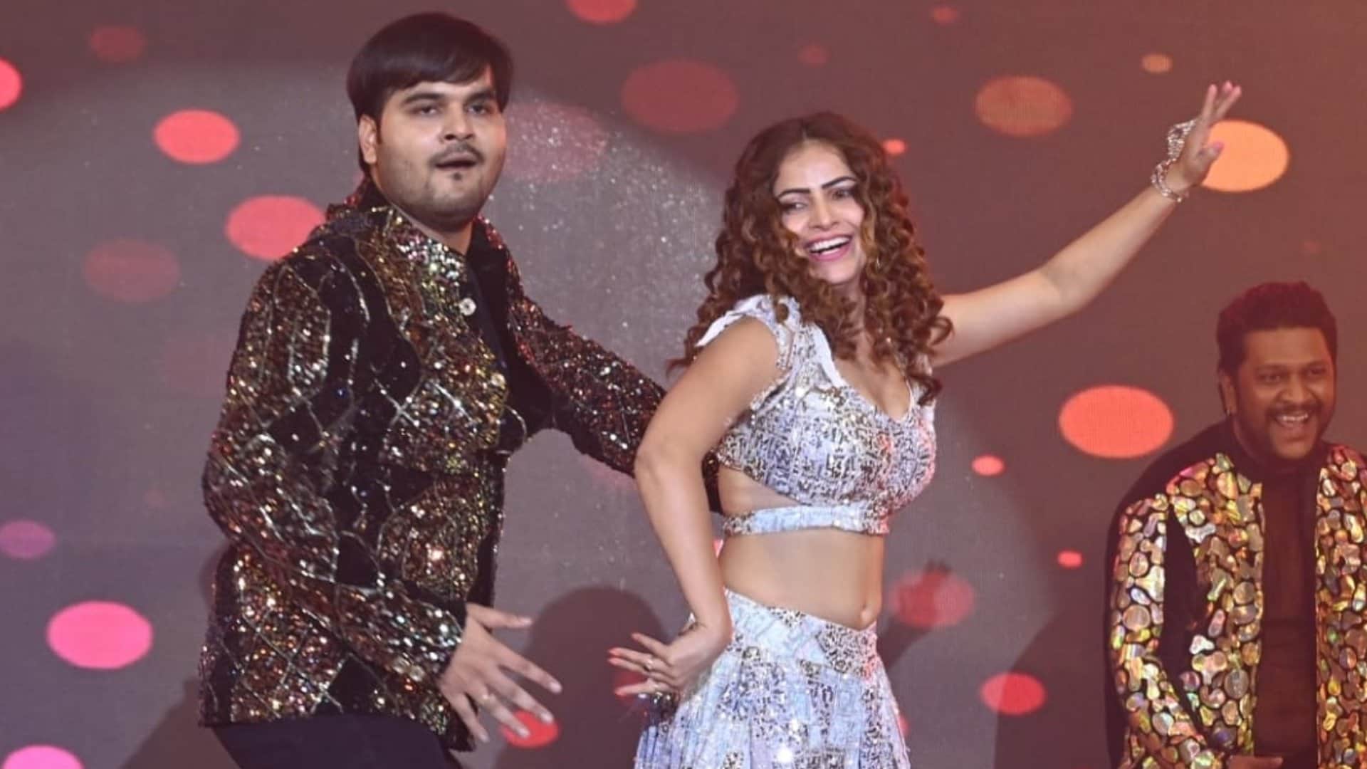 Bhojpuri Film Awards 2023 organisers give all six main awards to their own films vinod gupta aan baan shaan