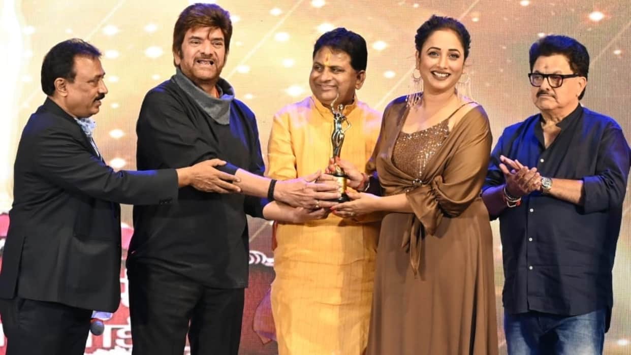 Bhojpuri Film Awards 2023 organisers give all six main awards to their own films vinod gupta aan baan shaan