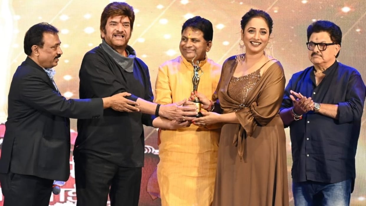 Bhojpuri Film Awards 2023 organisers give all six main awards to their own films vinod gupta aan baan shaan