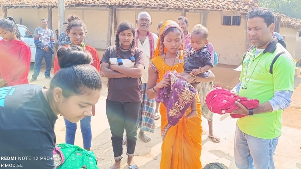 Hariyar Dharti organization distributed blankets to the poor in Korba