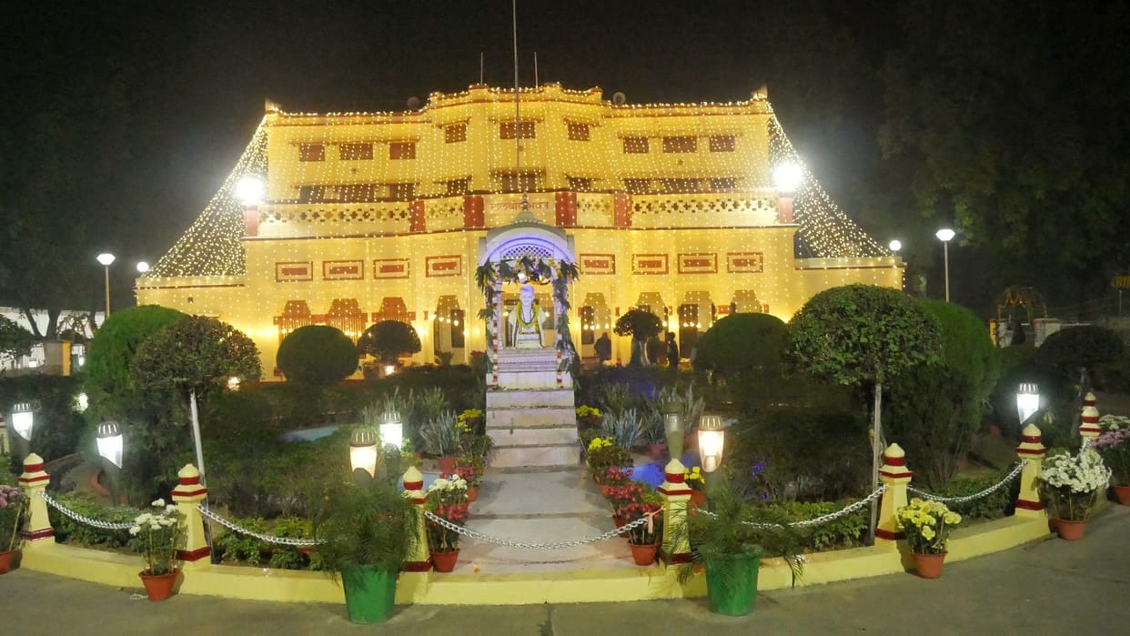 Pandit Madan Mohan Malviya birth anniversary special story of leaving post of vice chancellor of BHU