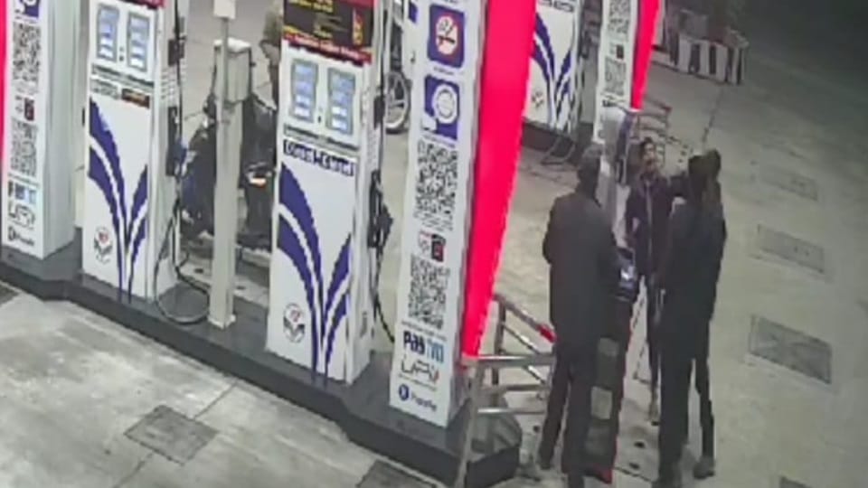 petrol pump employee attacked in Kapurthala
