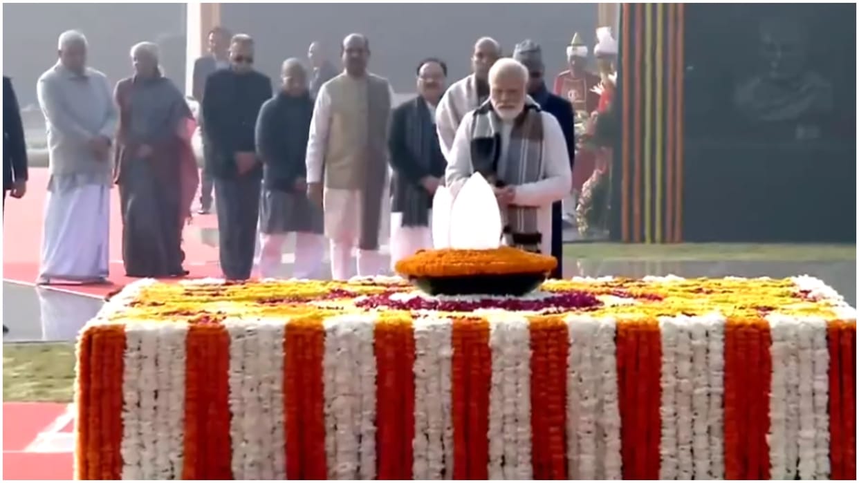 Atal Bihari Vajpayee Jayanti Sushashan Diwas PM Modi Amit Shah paid tribute Sadaiv Atal Latest News Update