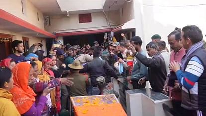 Poonch Attack Uttarakhand Martyr Gautam dead body reached Kotdwar family crying photo