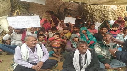 Digging of pipeline for Ganga water cracks in half a dozen houses villagers sitting on strike