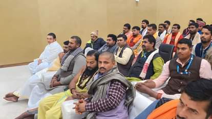 Priests of Kashi Vishwanath trained and get CPR tips for prevent cardiac arrest by expert doctor