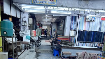 Golghar electricity and telephone kind and everyone shop extends till road