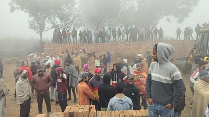 Uttarakhand Roorkee News brick kiln wall collapse many labourers buried under debris and died