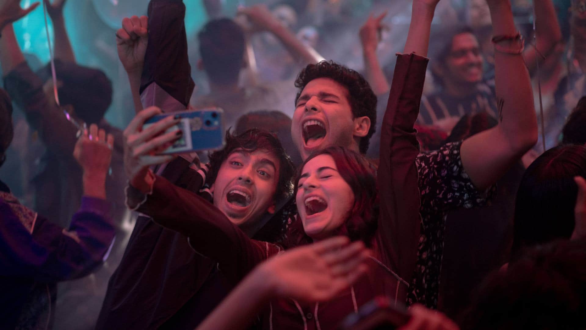 Fighter Fame Deepika Padukone congratulates Kho Gaye Hum Kahan Ananya Panday Siddhant Chaturvedi Adarsh Gourav