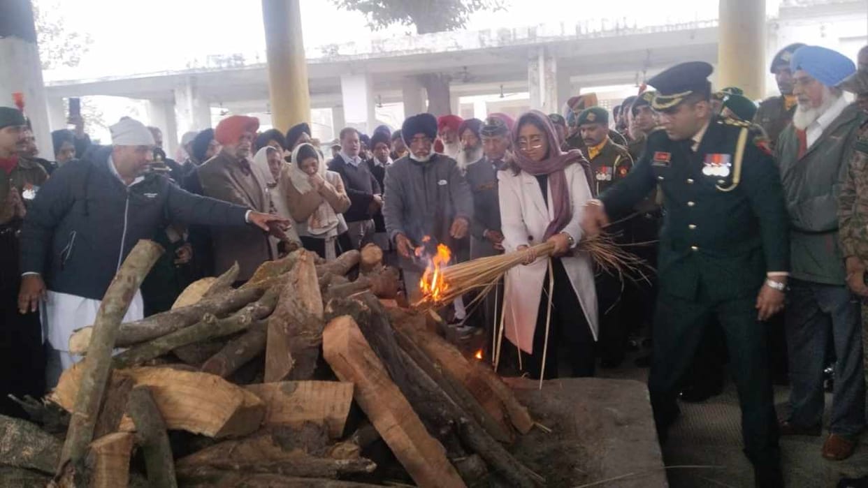 Lieutenant Colonel Karanbir Singh last rites performed with state honors in Jalandhar