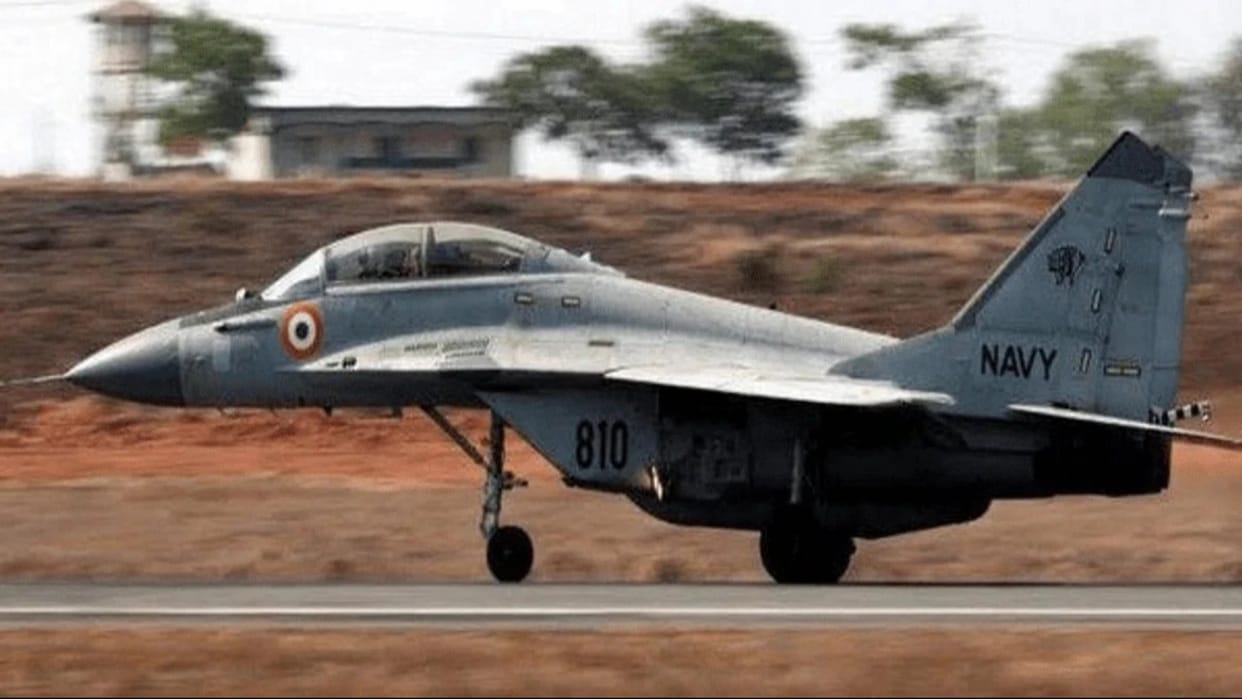 Navys MiG-29K aircraft suffers tyre burst at Dabolim airport know details