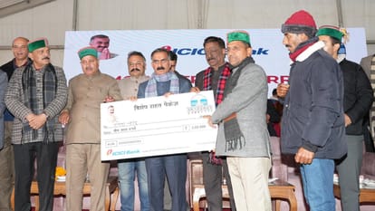 CM Sukhvinder Singh Sukhu distributes 22.81 crore as relief to disaster affected of Shimla district