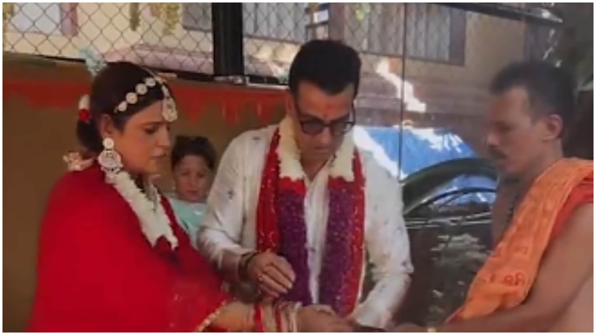 Ronit Roy Wedding: Actor remarry with wife neelam on 20th anniversary liplock video goes viral