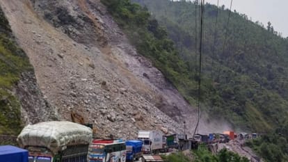 Kathmandu to Bhairahawa road being closed for four hours due to bridge construction