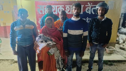 Bihar: DMCH के गायनिक वार्ड से नवजात बच्चे की चोरी; पुलिस ने महिला पंचायत प्रतिनिधि को किया गिरफ्तार Bihar: Newborn stolen from gynecological ward of DMCH; Panchayat representative arrested on theft charges