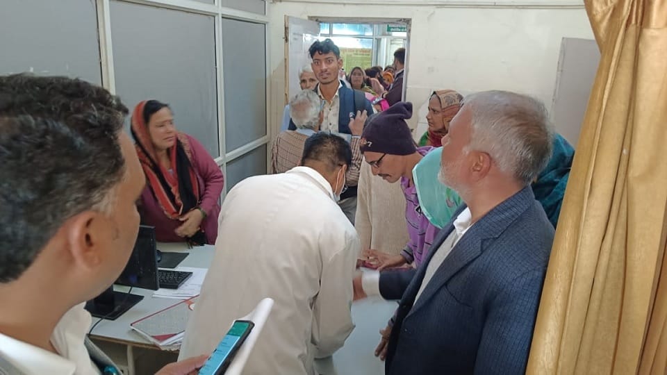 Doctors kept OPD closed in Narnaul, MS took over reins, patient got relief