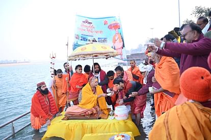 Uttarakhand News Swami Avimukteshwaranand started winter Chardham Yatra with Ganga Puja Today