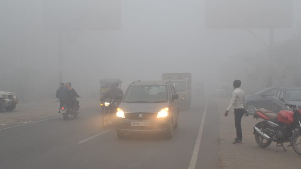 Kanpur Weather, Mercury dropped due to cold wind, visibility minus two meters, impact on trains, buses,flights