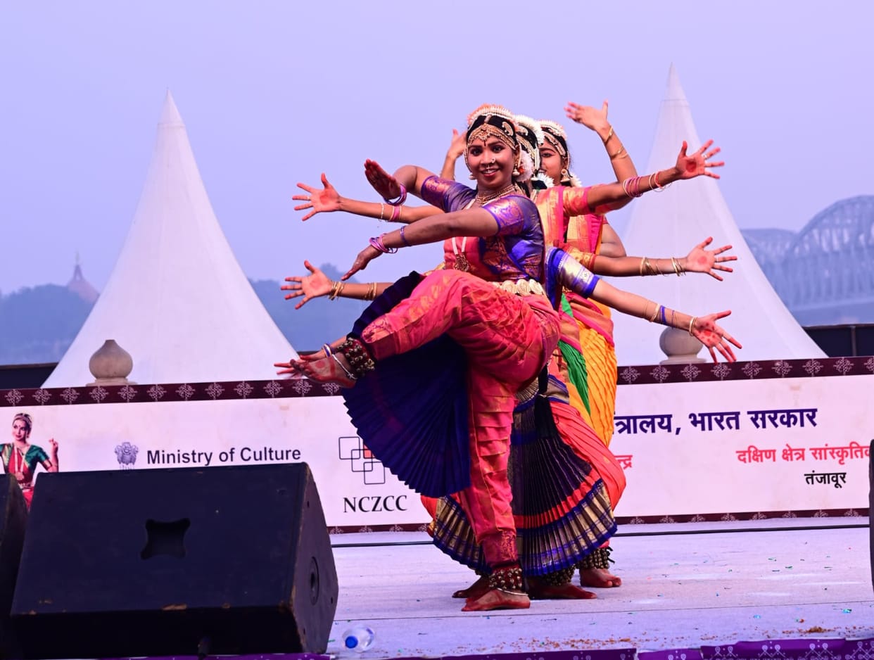Kashi-Tamil Sangamam: Everyone was surprised to see the desi style of the international singer, everyone was f