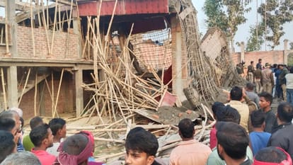 महराजगंज में हादसा: निर्माणाधीन मकान की छत गिरने से 30 लोग दबे, दो मजदूरों की मौत under construction house collapses one laborer dies in maharajganj