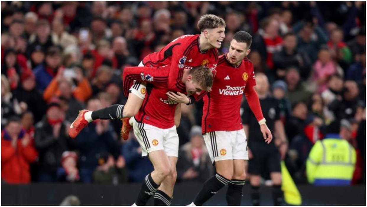 EPL: Manchester United won after trailing by two goals, defeated Aston Villa 3-2