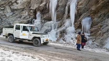 Uttarakhand Weather New Year 2024 Rivers Frozen in Niti Valley Tourist Crowd to See