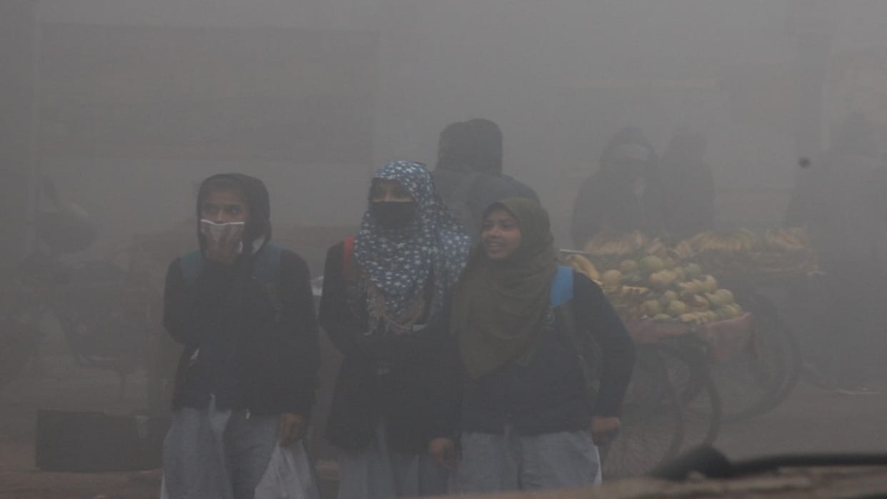 all schools up to 12th will remain closed in 28 and 29th December on orders of DM in Baghpat