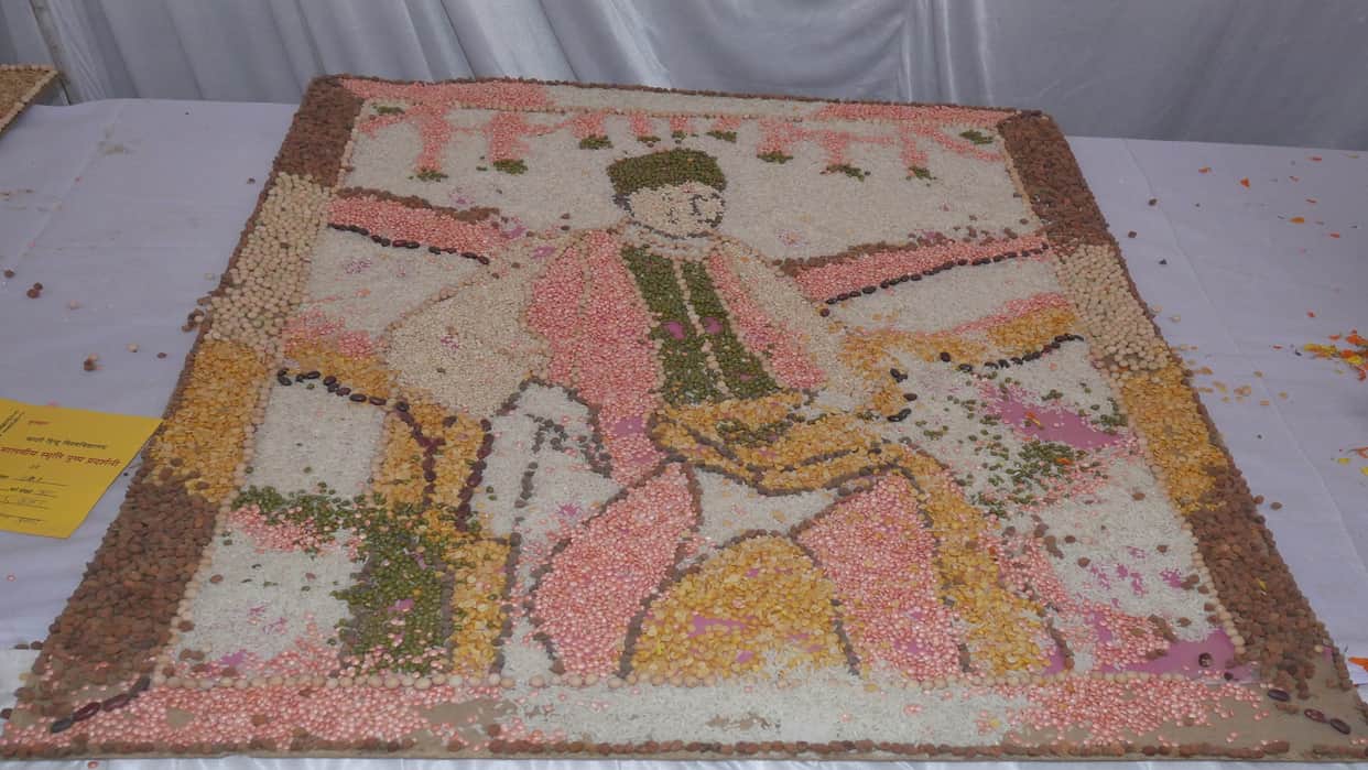 BHU's flower exhibition is amazing, the shape of Mahamana made of more than seven thousand flowers and rice is