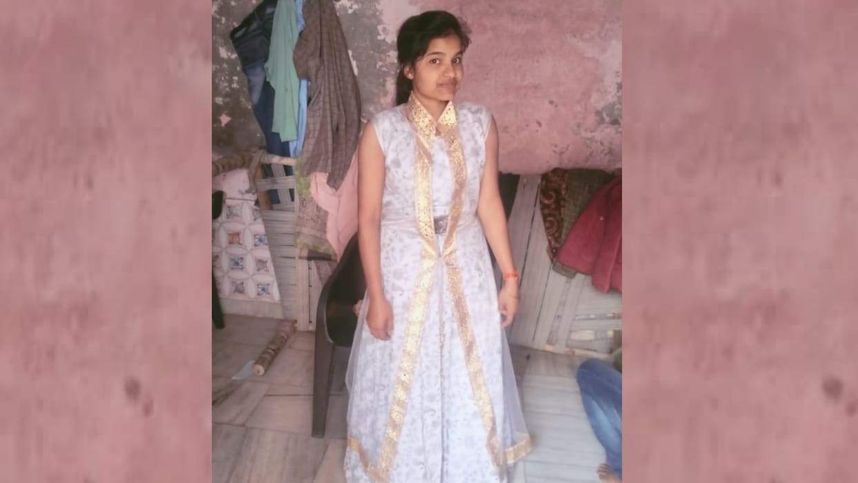 Brother and sister died in accident in Naseerabad Raebareli.