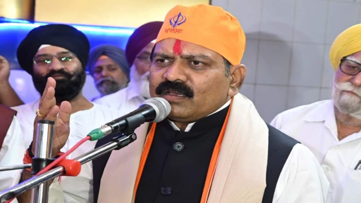 CG News: Deputy CM Vijay sharma counterattack on Swami prasad maurya statement